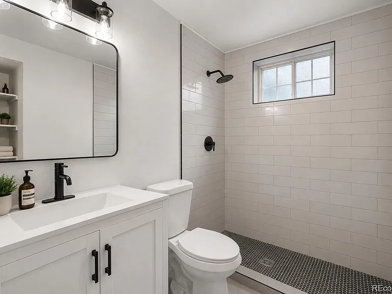 15974 E Baltic Pl — Photo 23