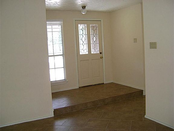 3rd image of 12514 Hideaway Park Dr