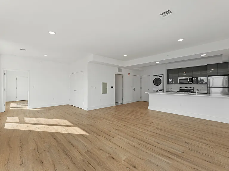 28 Vroom St #301 — Photo 3