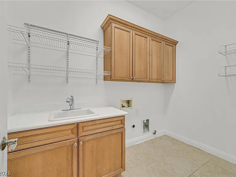 2184 Pont National Dr — Photo 26