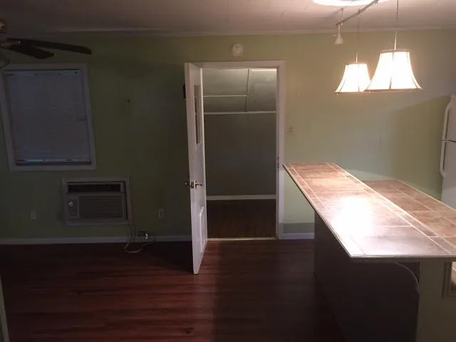 212 Candy Ln — Photo 10