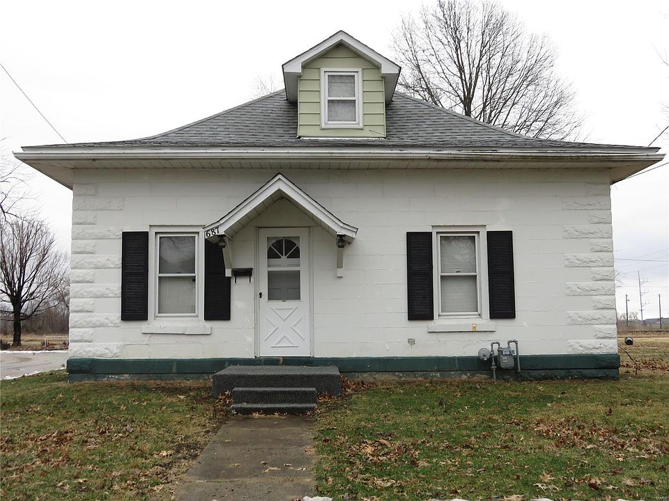 1st image of 687 Park St