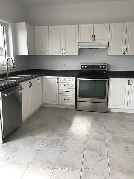 Southgate House for rent - 3 Bedrooms — photo 2