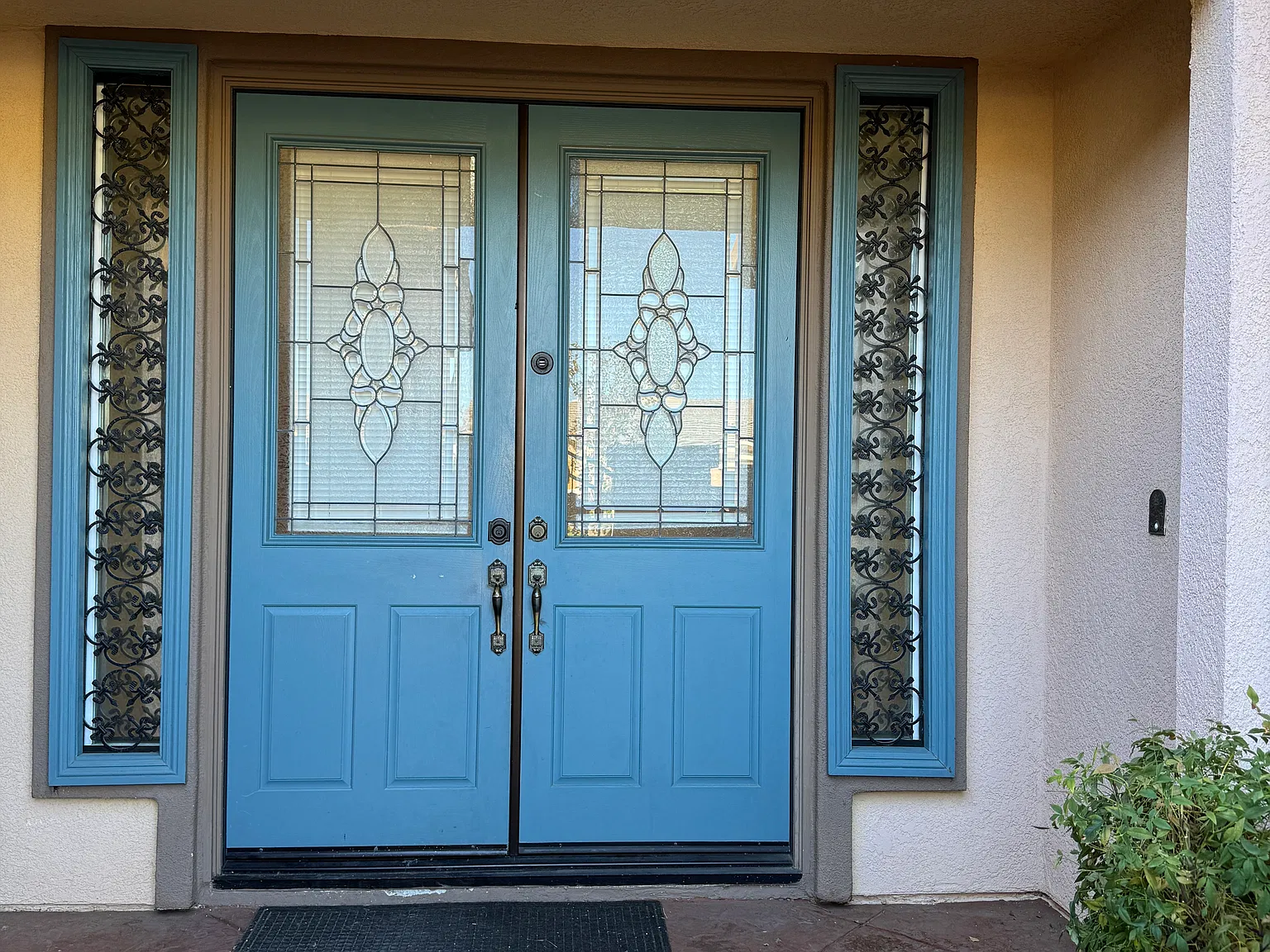5 bed, 2.5 bath, 3441 sqft, $3,795 — Photo 3