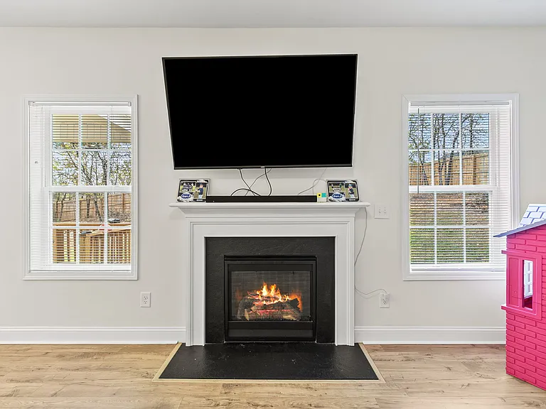 216 Bunting Dr — Photo 15