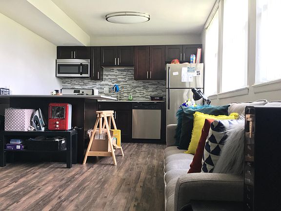 3rd image of 4780 Washtenaw Ave APT A5