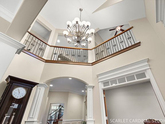 3rd image of 32 Baker Ln