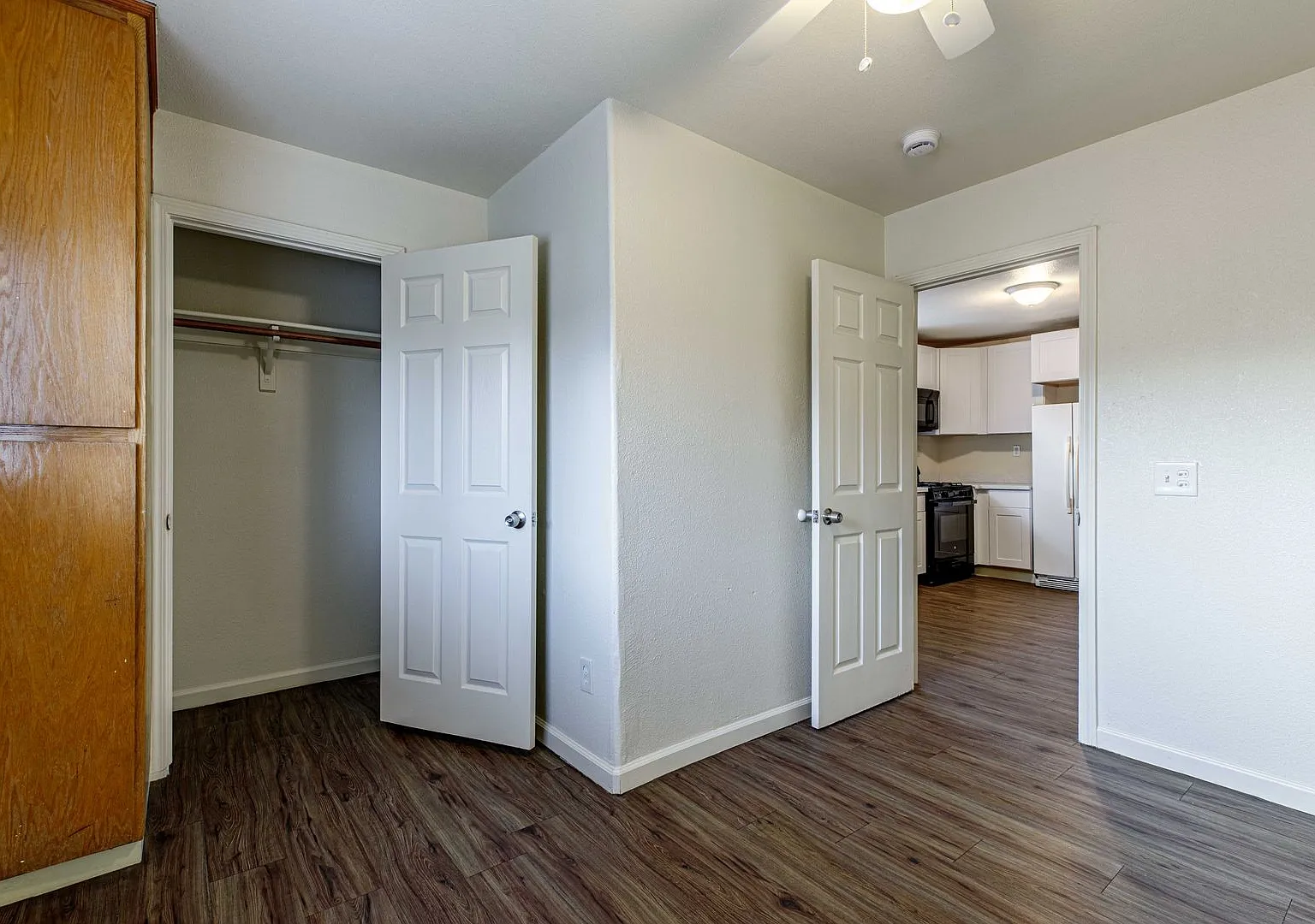 536 W. 10th St — Photo 3