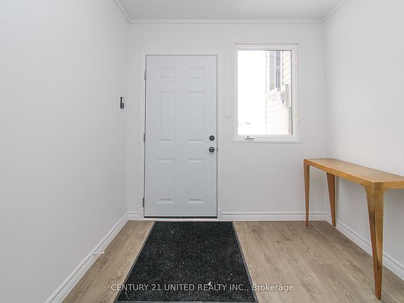 3rd image of 3017 Lakefield Rd