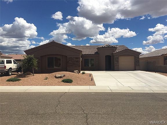 2nd image of 3404 Isador Ave
