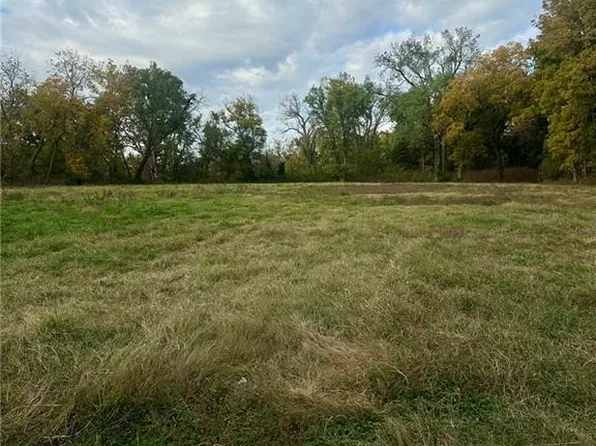 101 NW 10th Rd, Warrensburg, MO 64093