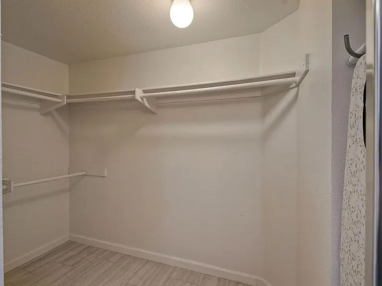 501 N Pacific St #10 — Photo 33