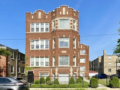 9213 S Laflin St Photo 1