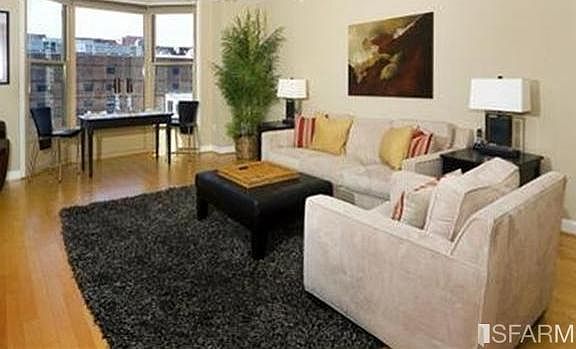 2nd image of 88 King St Unit 406