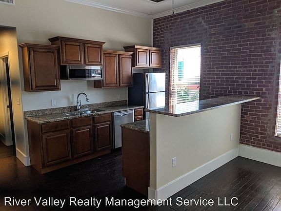4th image of 321 W B St #B