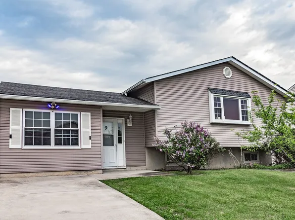 9 Warren Dr, Newark, DE 19702