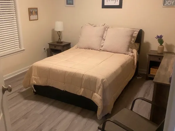 4345 Cedarcroft Ct APT 1A, Greensboro, NC 27409