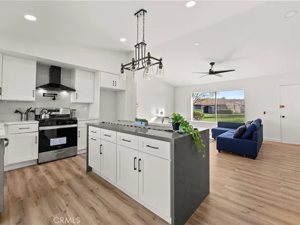 5050 Brooklawn Pl, Riverside, CA 92504