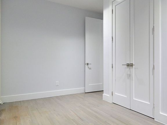 3rd image of 411 E 114th St APT 4