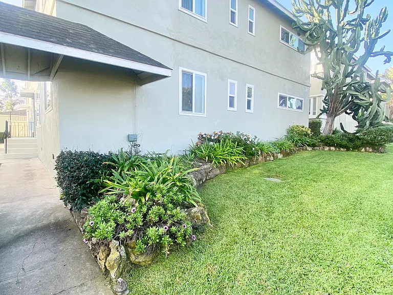 918 E Imperial Ave #4 — Photo 22