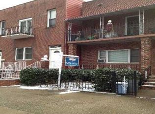 3245 34th St, Astoria, NY 11106