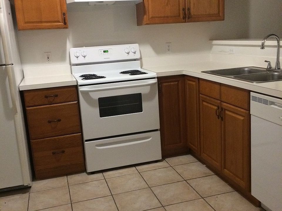 2nd image of 1661 41st St SW APT 2
