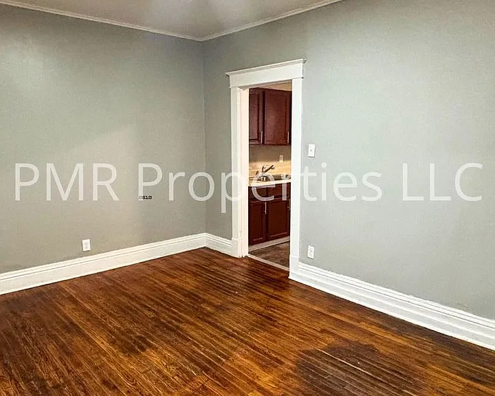 1821 S 11th St — Photo 3