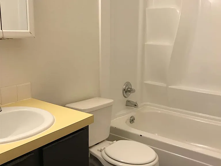 3106 Palm Ct #7 — Photo 8