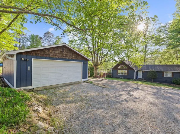 150 Possum Point Dr, Eatonton, GA 31024