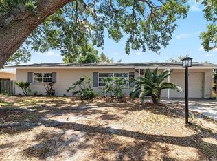 8696 118th St, Seminole, FL 33772