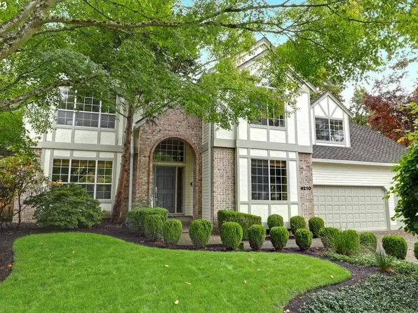 14210 Amberwood Cir, Lake Oswego, OR 97035