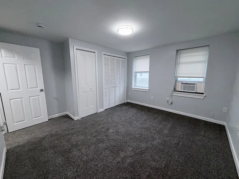 58 E Monroe St — Photo 13