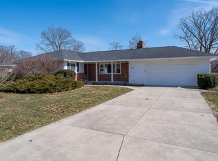 3331 Sun Valley Dr, Fort Wayne, IN 46804