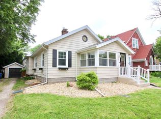 654 E 30th St, Davenport, IA 52803