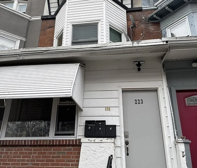 223 S 49th St #2F — Photo 13