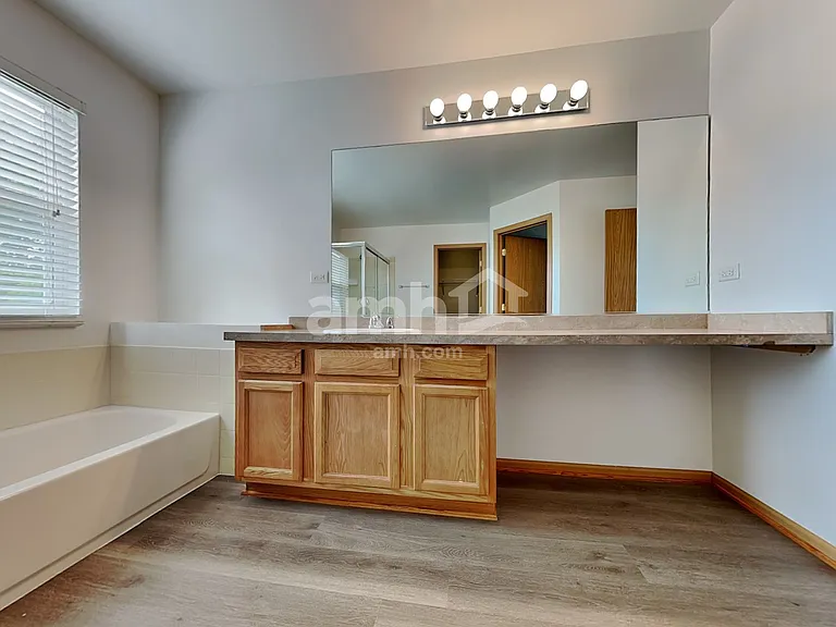 1503 Bridgehampton Dr — Photo 13
