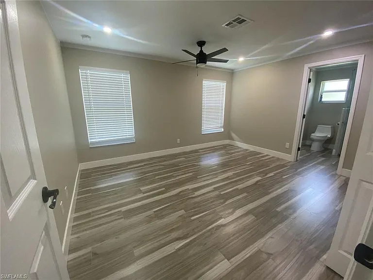 525 SE 11th Ct — Photo 6
