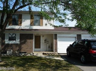 2889 Roundtree Dr, Troy, MI 48083