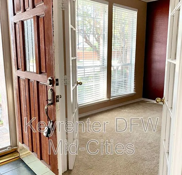 8702 Saddlehorn Dr — Photo 6