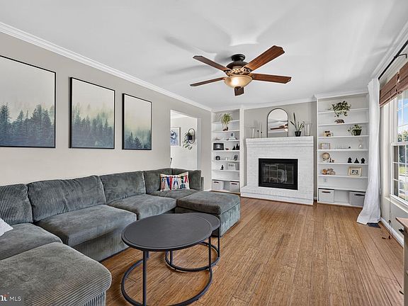 2nd image of 1101 Midvale Ave