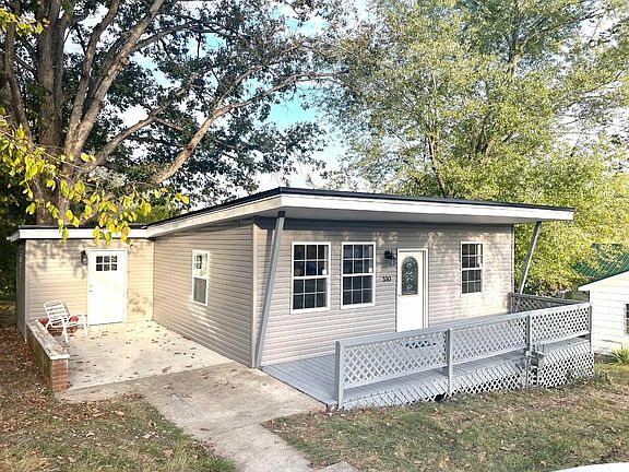 2nd image of 330 Hitchins Ave