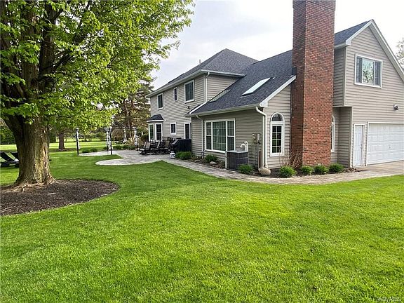 5th image of 11 Hummingbird Ct