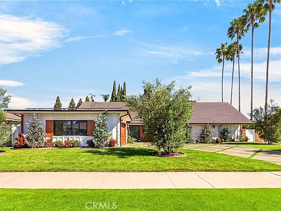 3rd image of 3031 E Elgin Pl