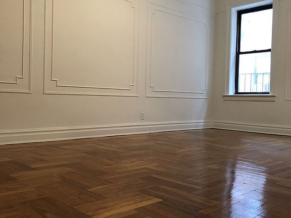 5th image of 3419 29th St APT 4F