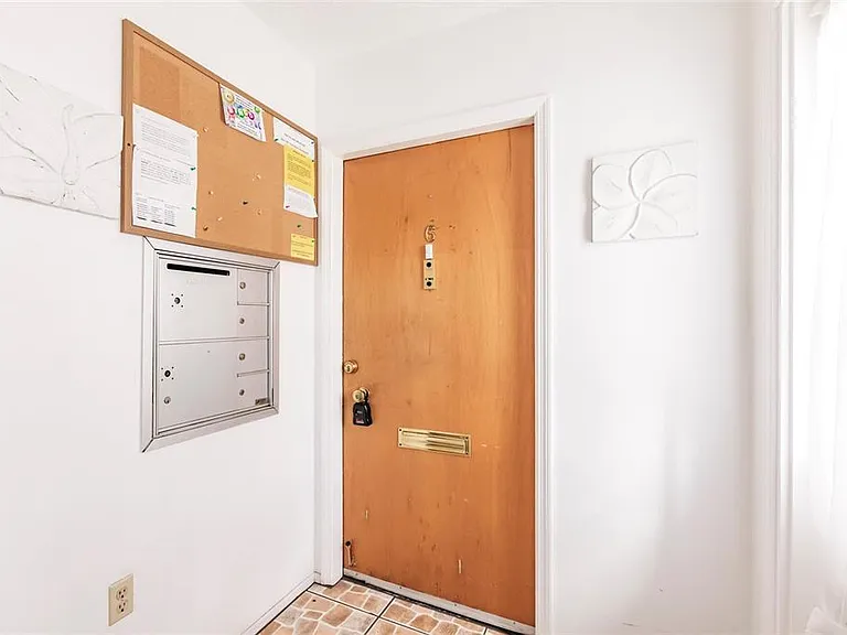 4158 Tamiami Trl #S6 — Photo 39