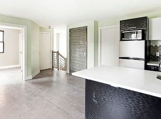 175 Menahan St #1R, Brooklyn, NY 11221