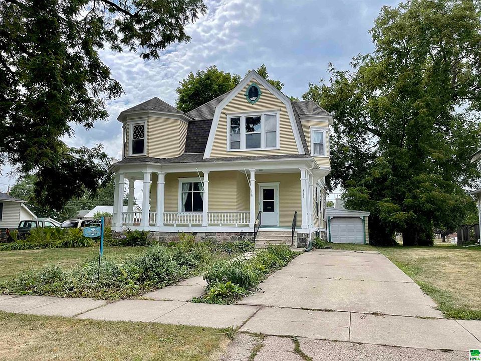 322 Otsego St, Storm Lake, IA 50588 Zillow