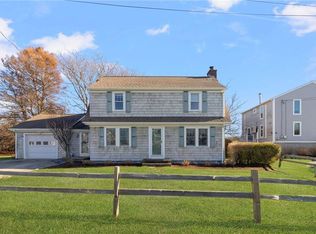 120 Chestnut Ave, Narragansett, RI 02882