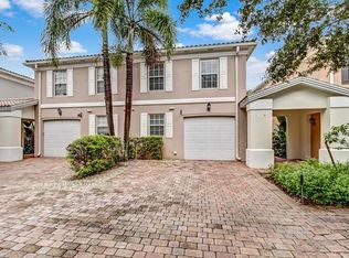 5553 Cove Cir, Naples, FL 34119