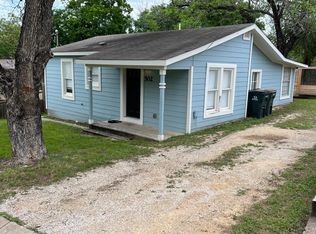 502 N Laurel Ave, Luling, TX 78648